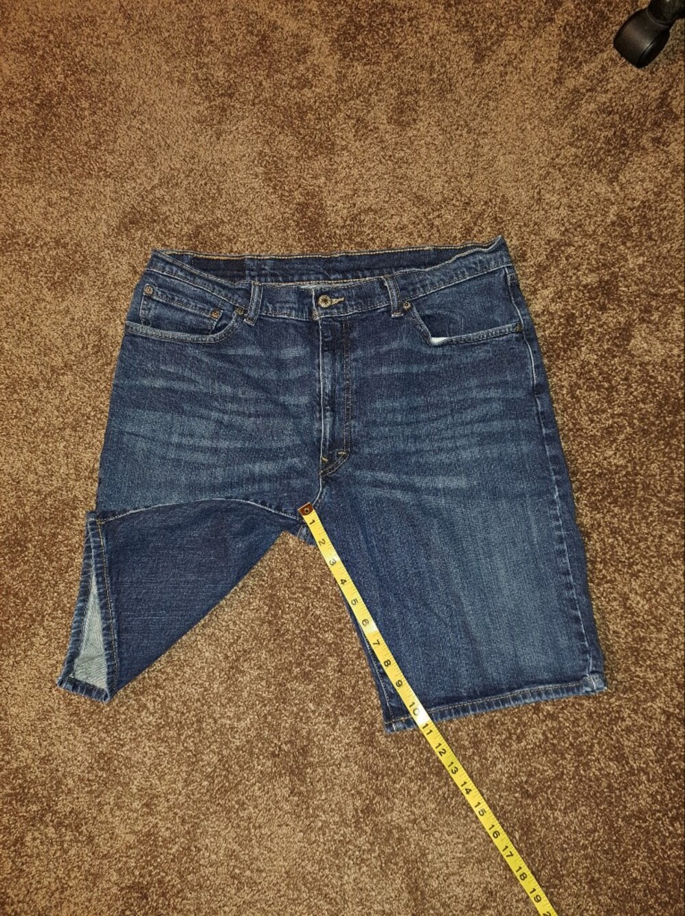 Levi's Men's 505 Regular Fit Blue Denim Shorts - Picture 7 of 7